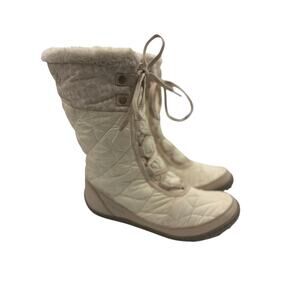 Women's Cream Quilted Boots